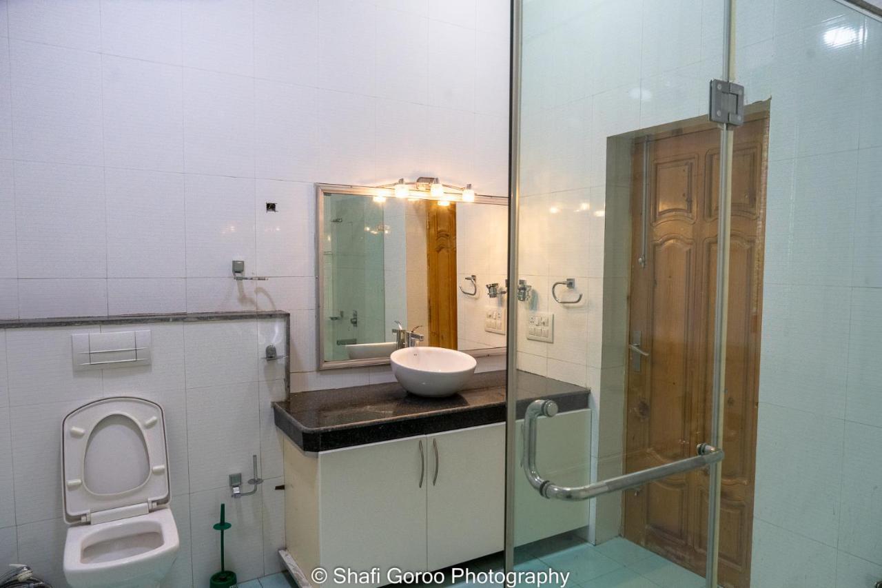 Orania Hotel Srīnagar Екстериор снимка