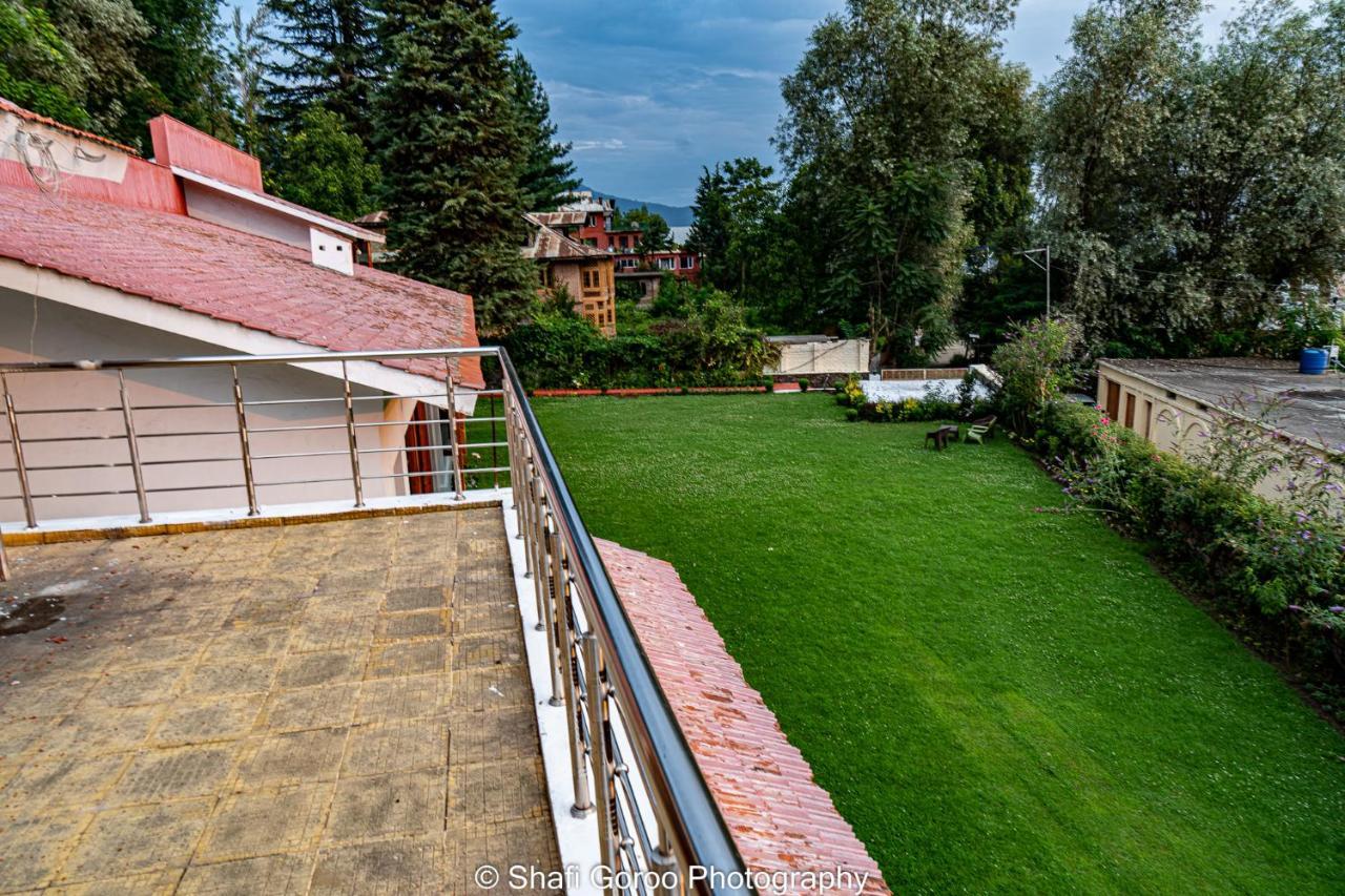 Orania Hotel Srīnagar Екстериор снимка
