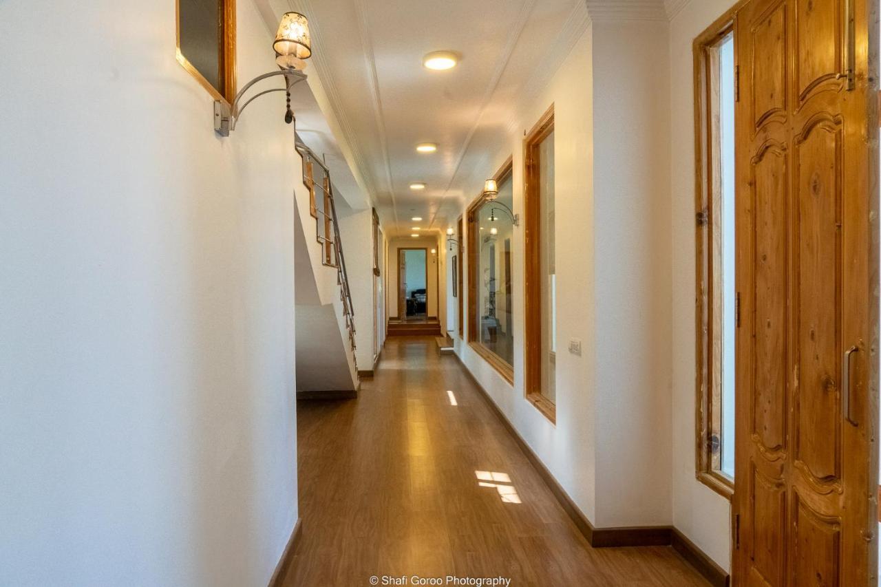 Orania Hotel Srīnagar Екстериор снимка